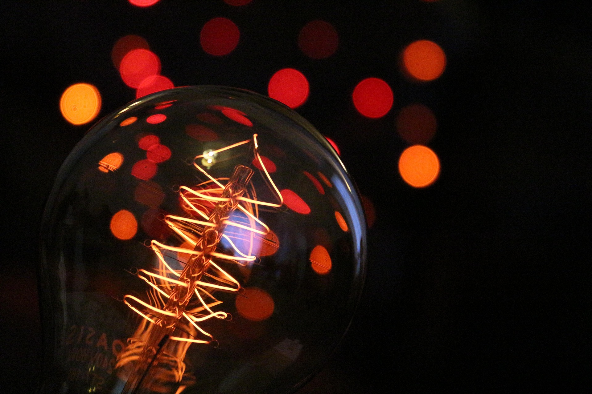 Lampadina decorativa per la sezione contatti